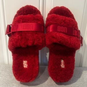 New NWOT Red Treadlite by UGG Sandals w/Strap! Size 7.